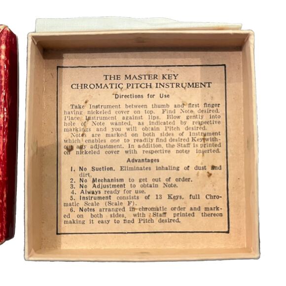 Vintage Chromatic Pitch Pipe Instrument The Master Key WM Kratt Co A-440 13 Keys - Picture 6 of 7